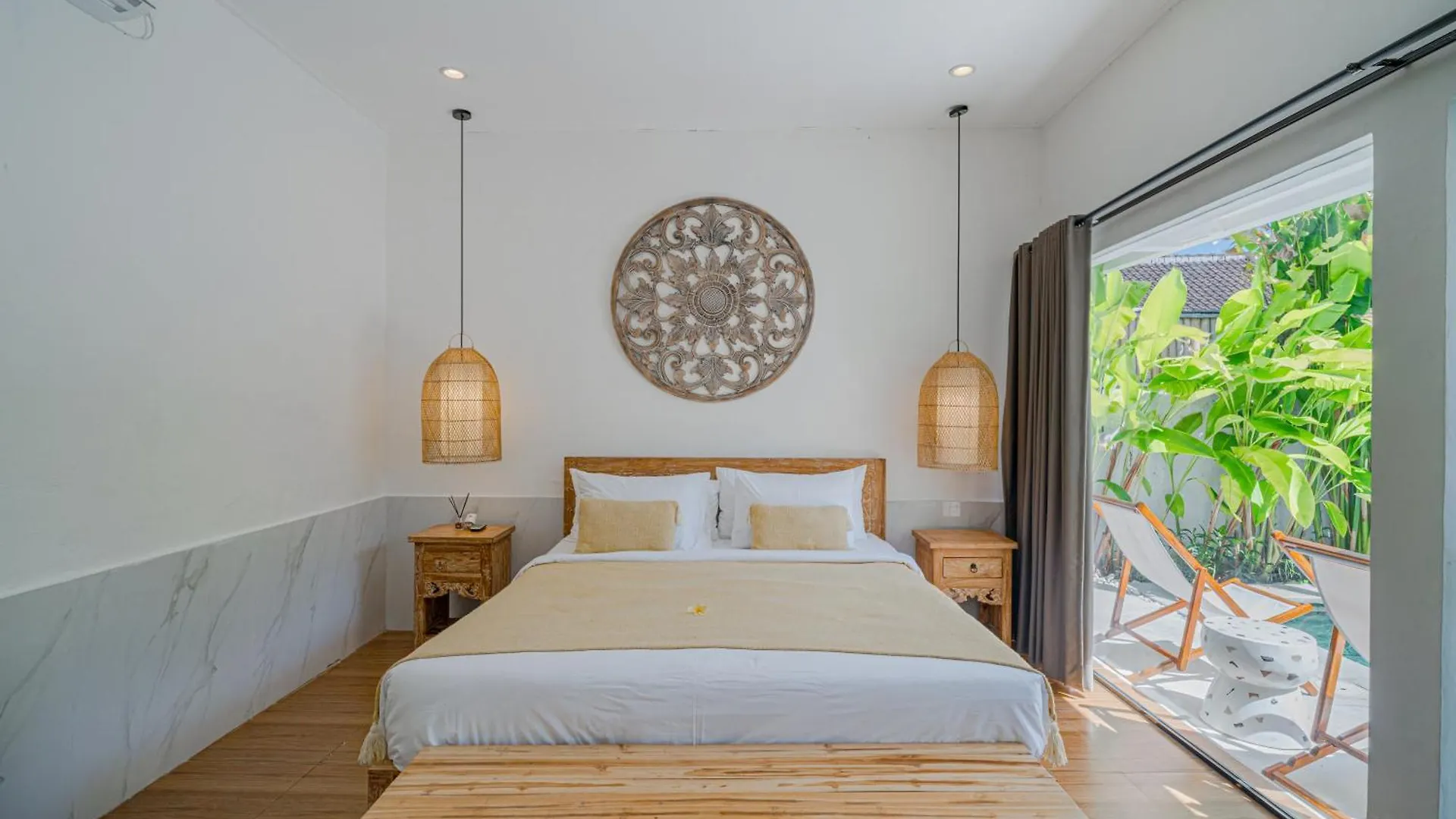 Villa Lemone By Bali Villa Solutions Seminyak